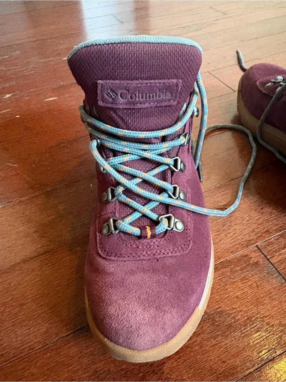 Columbia Burgundy Suede Girls Winter Boots with Light Blue Trim